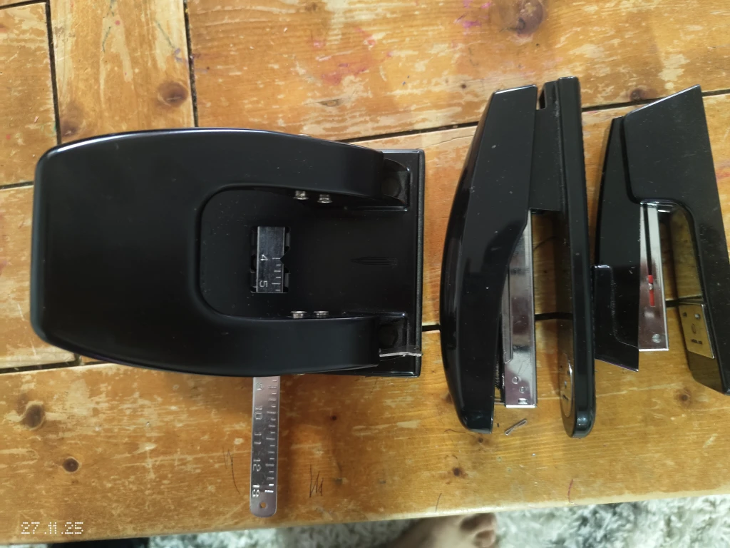 Stapler and hole punch - photo 2