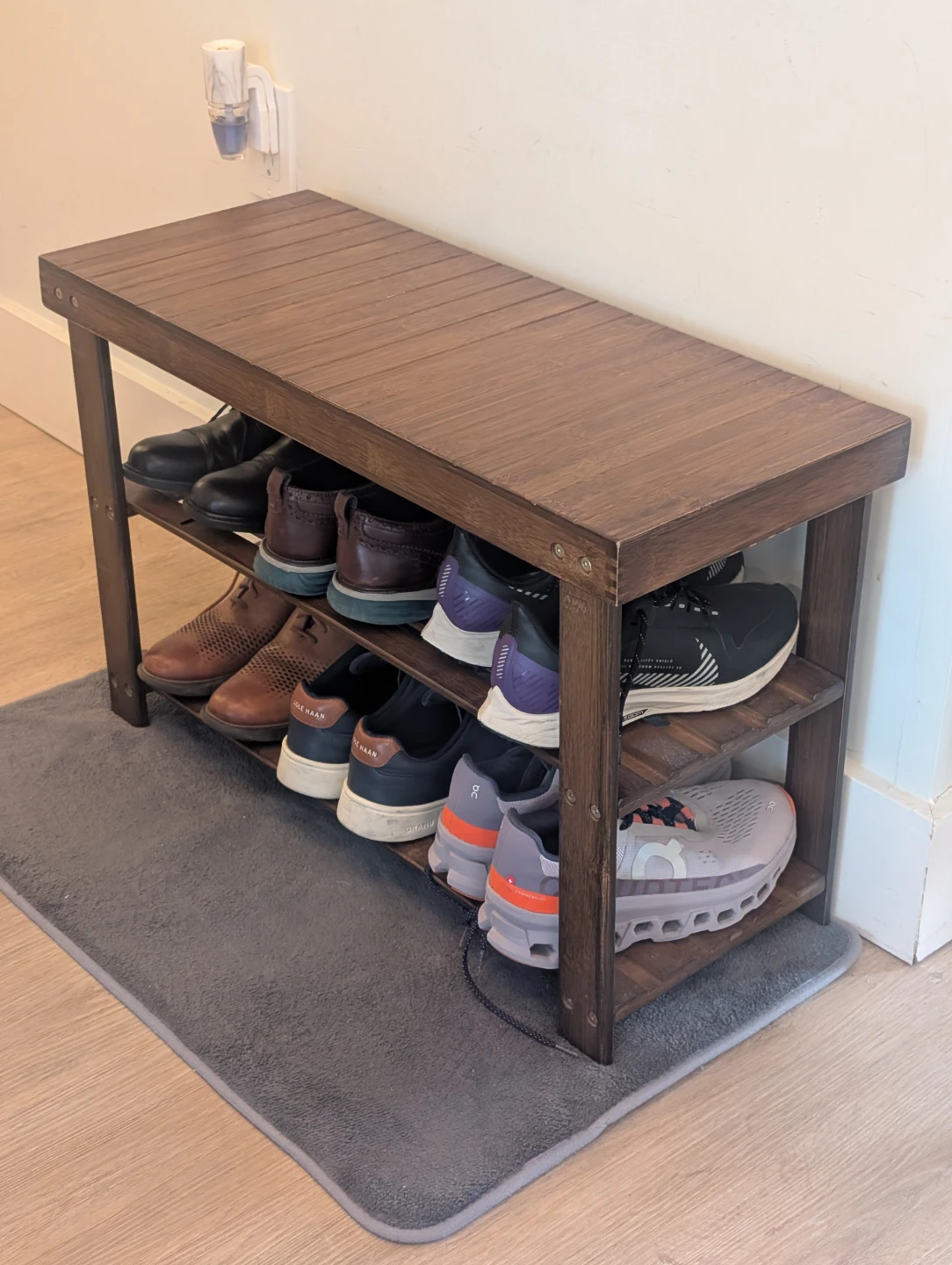 Wooden Shoe Rack/Bench 🥕