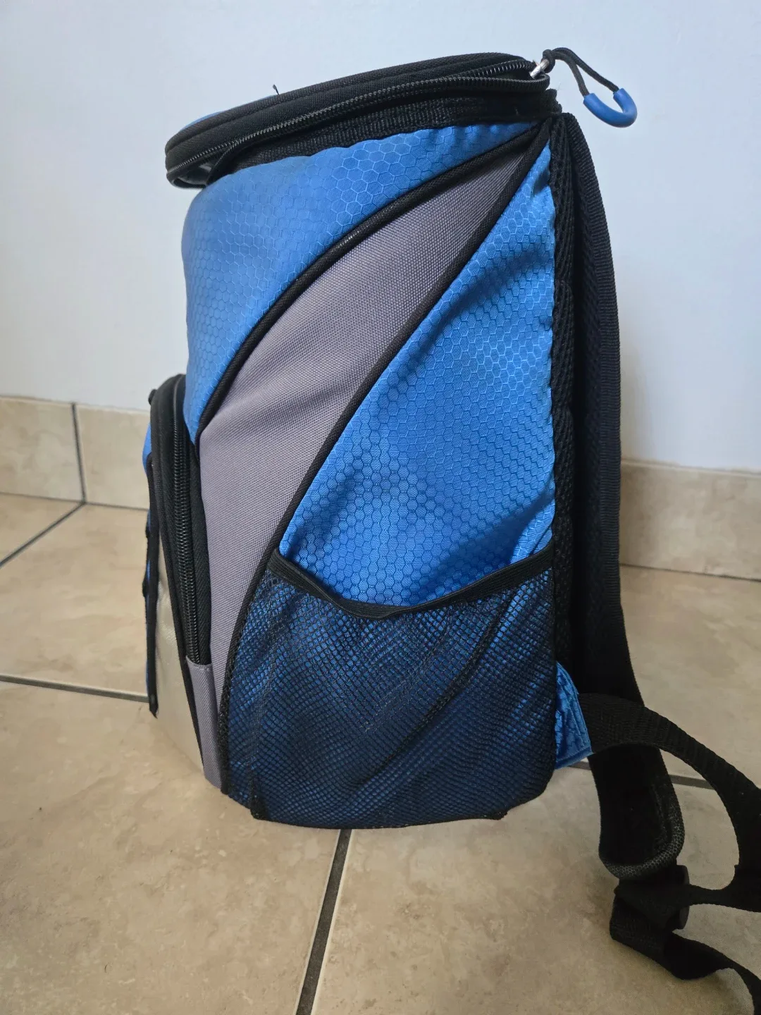 Cooler Backpack image indicator(2)