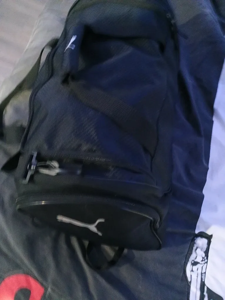 Puma Black Duffle Bag image indicator(2)