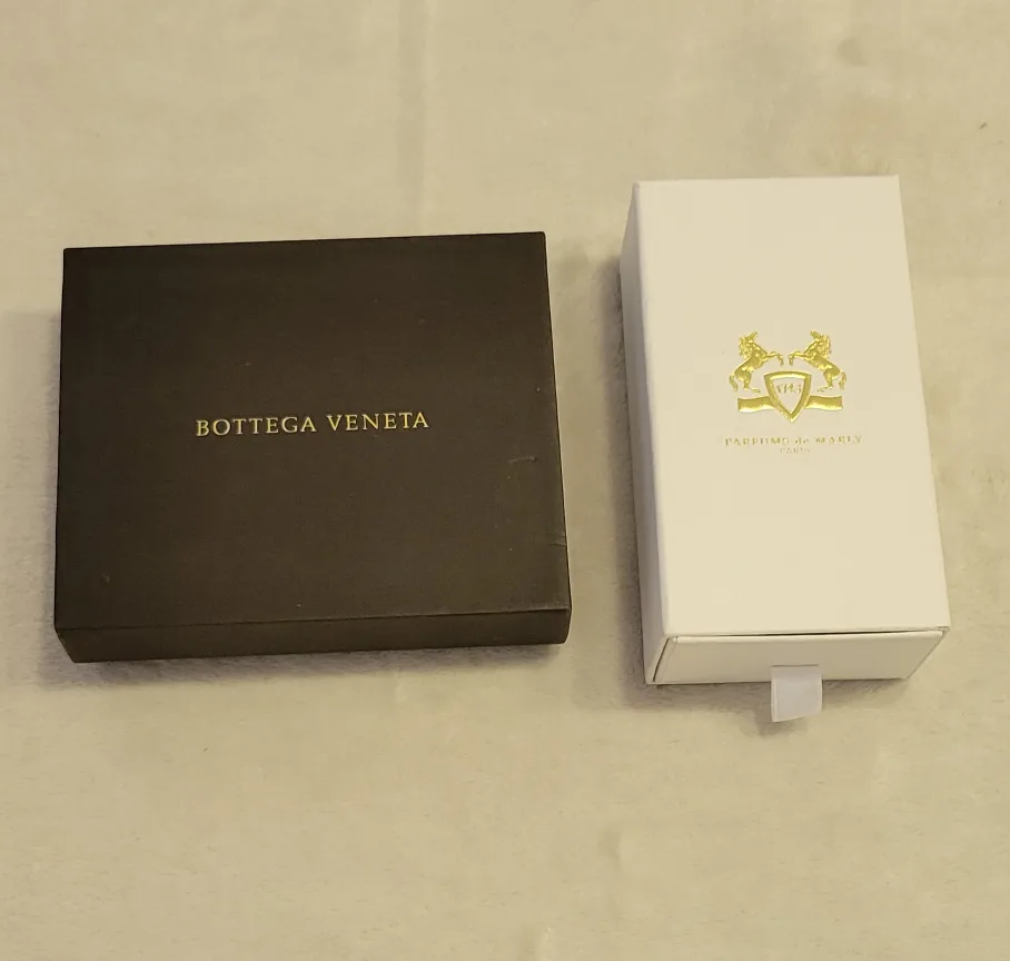 Saks Fifth Avenue Empty Gift Box image indicator(5)