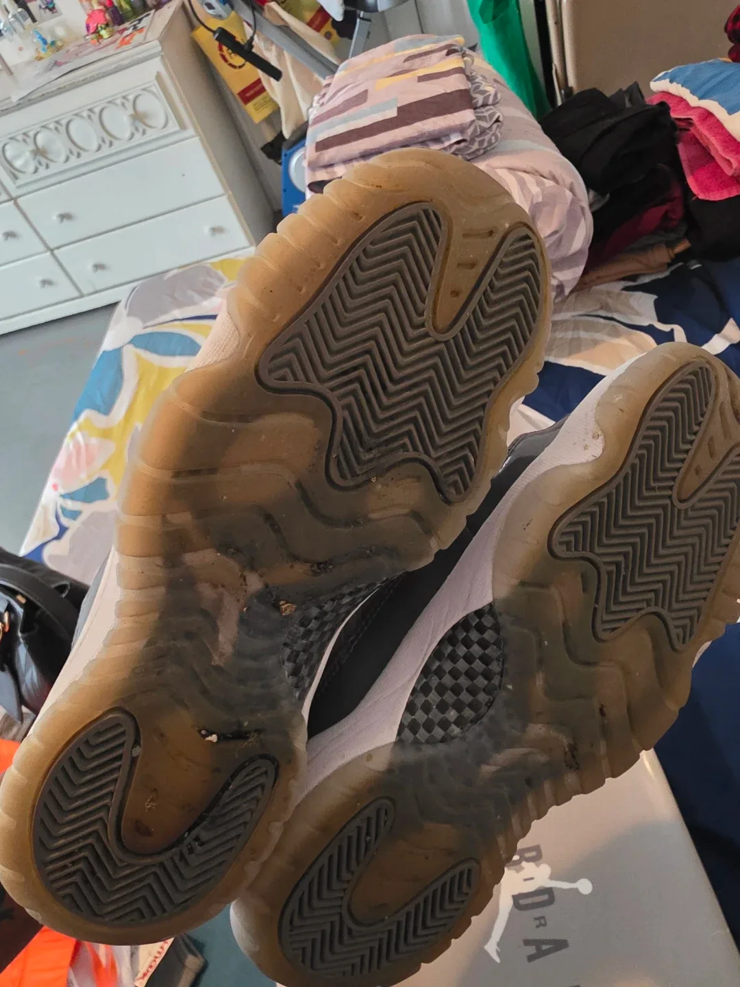 Air Jordan 11 Retro (GS) Size 7Y image indicator(5)