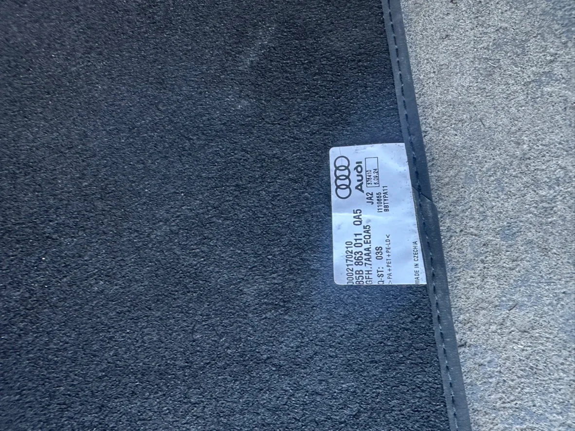 Audi Q8 All Weather Floor Mats - Black image indicator(2)