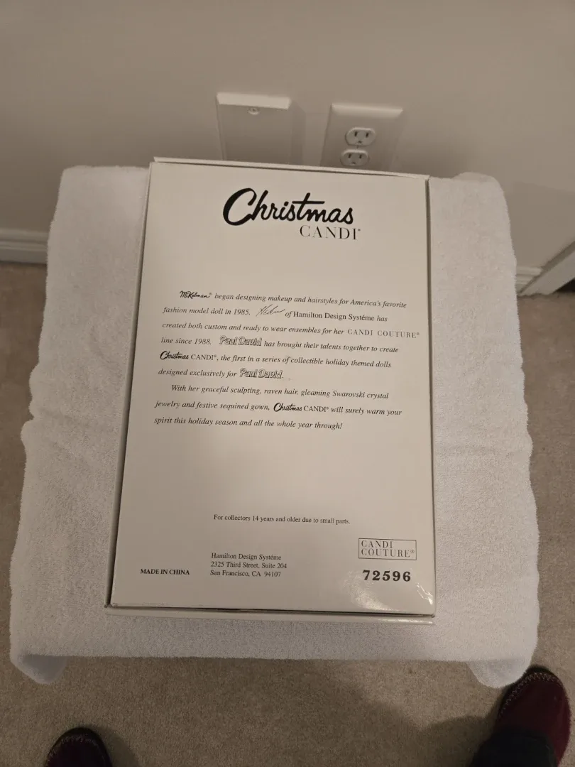 Christmas Candi Paul David Exclusive Doll image indicator(2)