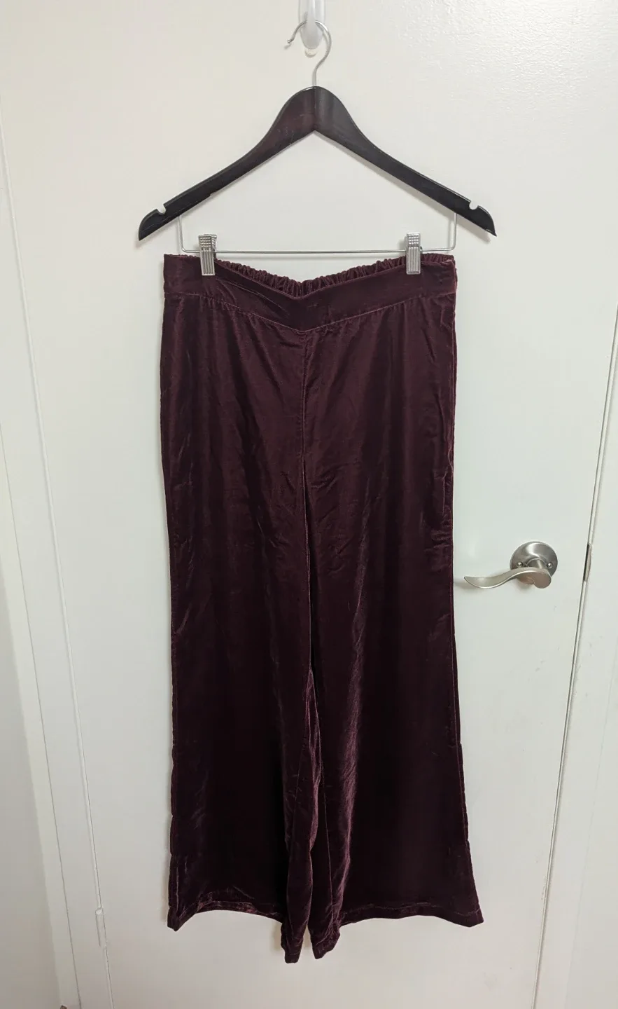 Wynne Collection Velvet Pants - Size Women's Medium image indicator(2)