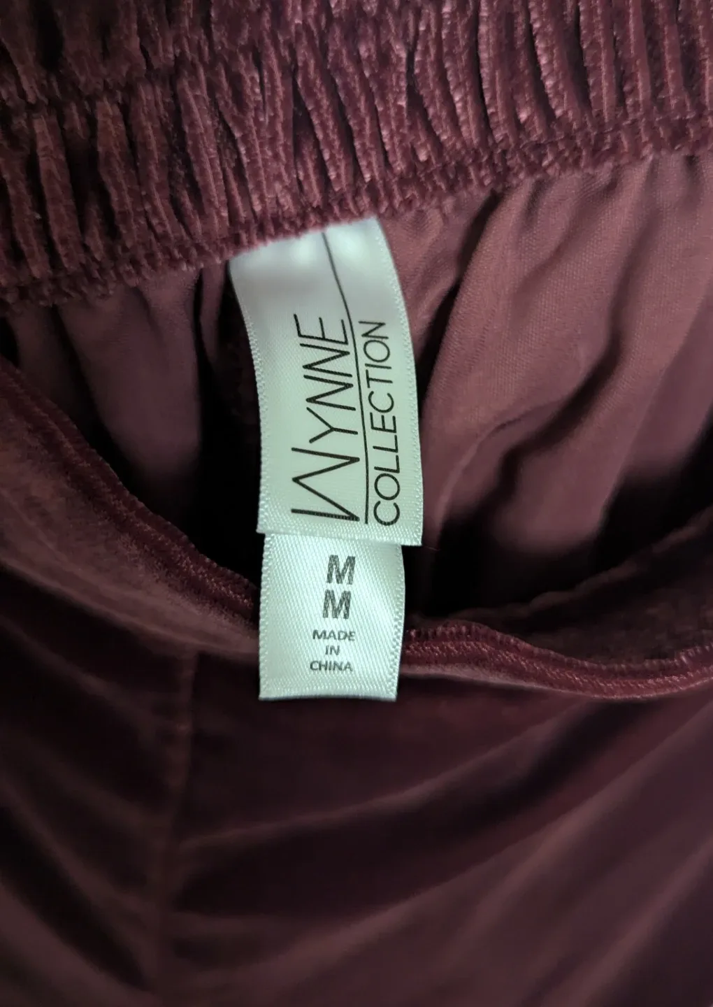 Wynne Collection Velvet Pants - Size Women's Medium image indicator(3)