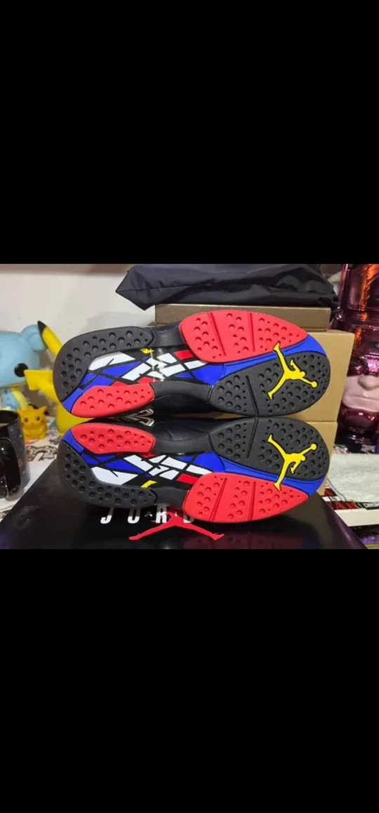 Air Jordan 8 Retro Take Flight image indicator(4)