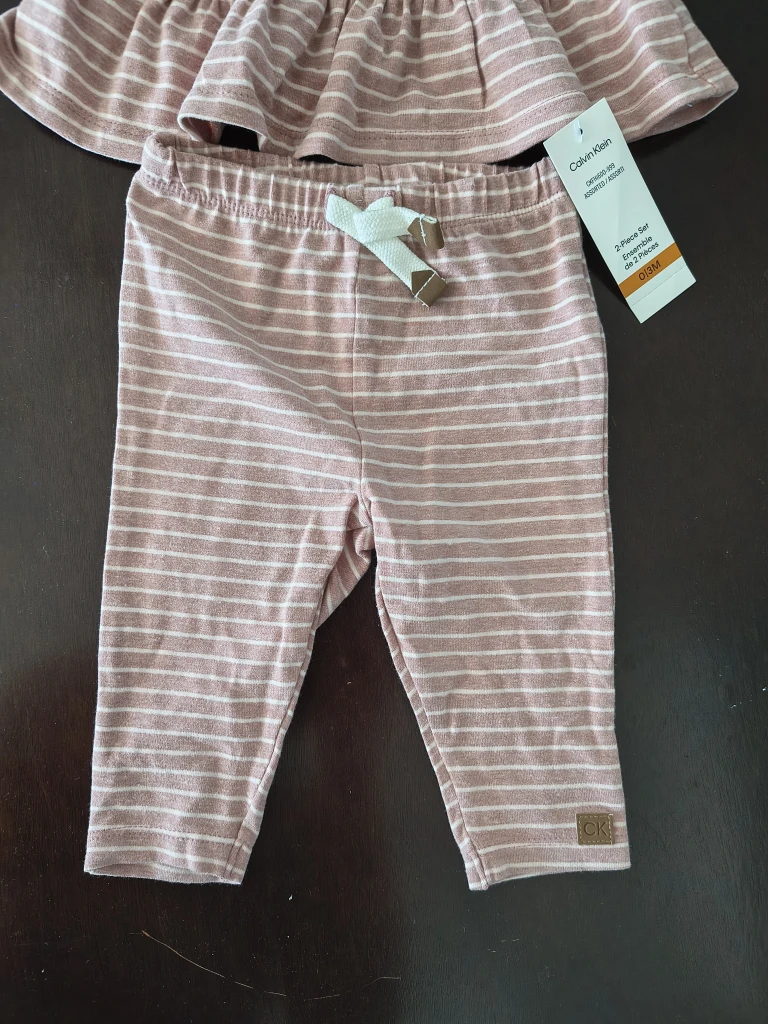 New Calvin Klein 2-Piece Set (0-3M) - photo 3