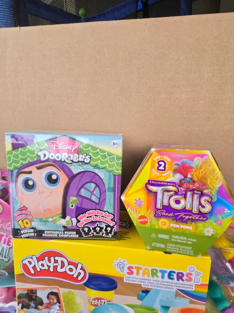 6 brand new christmas gift toys stocking stuffers image indicator(3)