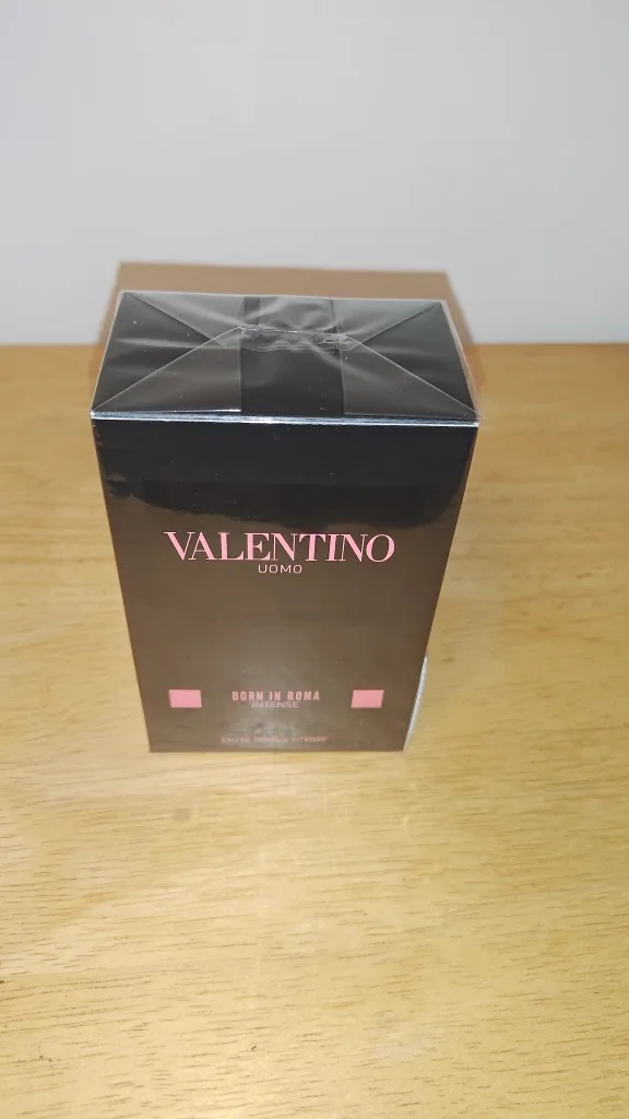 Valentino Uomo Born In Roma Intense 3.4 fl Oz/100 ml image indicator(6)