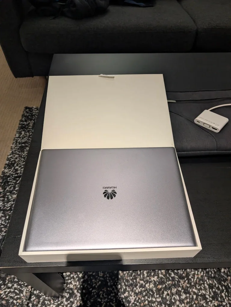 Huawei MateBook X Pro Laptop image indicator(4)