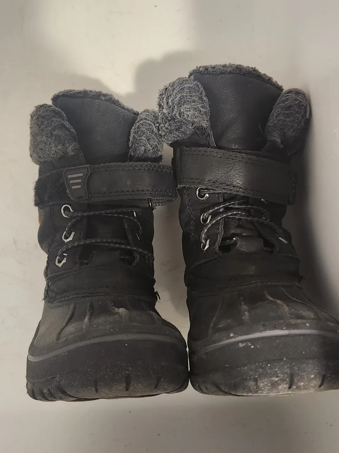 Boys winter boots- Size 9 image indicator(4)