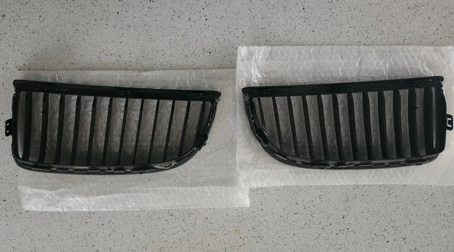 BMW E92 Kidney Grilles image indicator(2)
