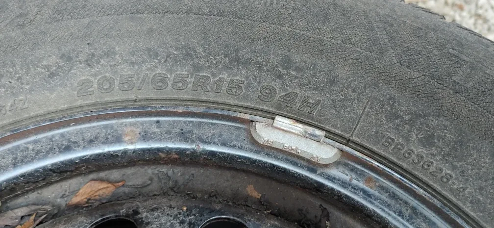 Used Tire - 205/65R15