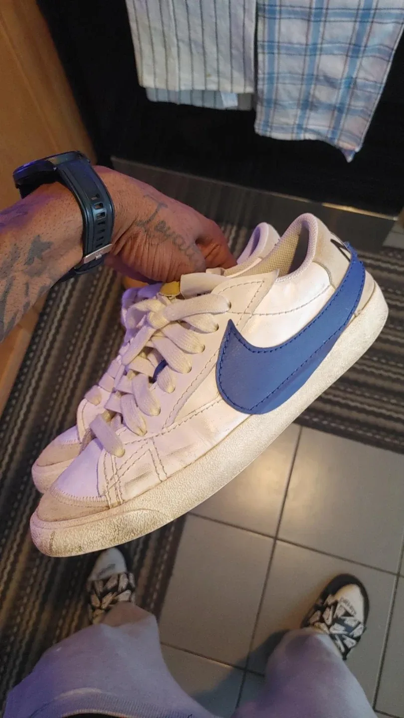 Size 10 nike blazer low thumbnail