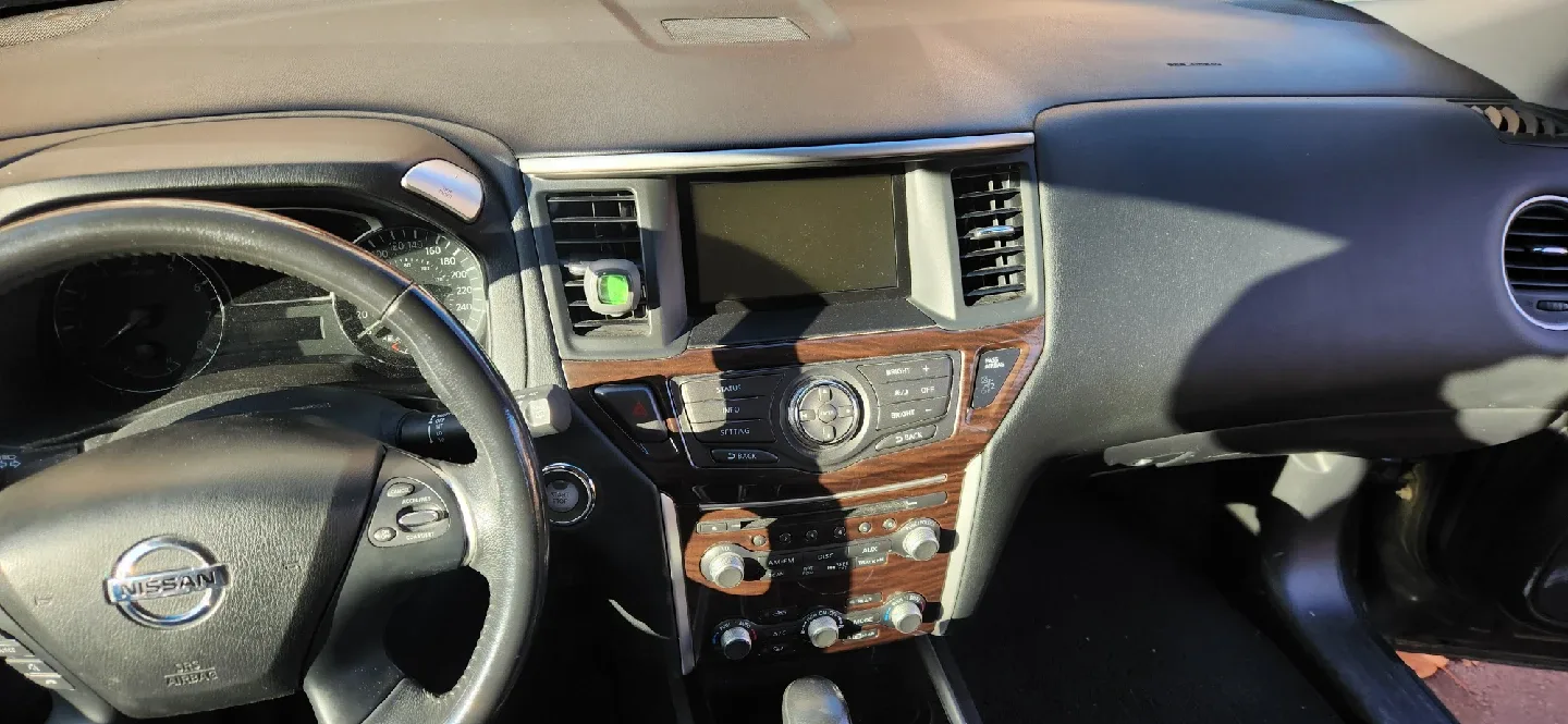 2014 Nissan Pathfinder SL image indicator(10)