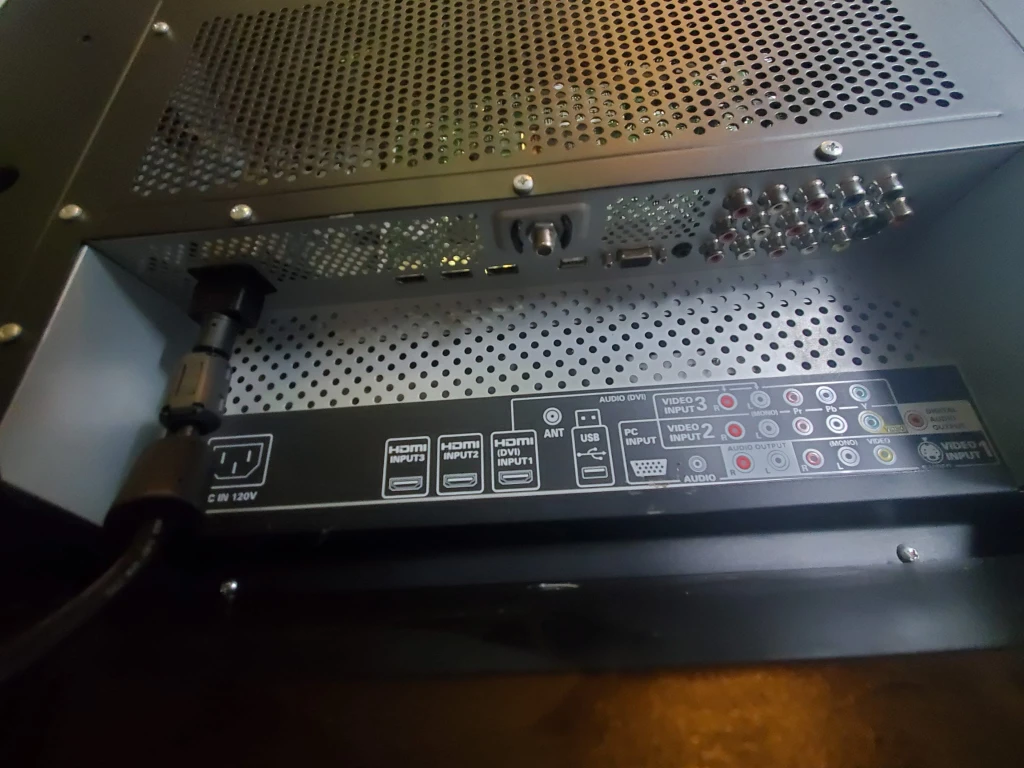 Sanyo 55 inch plasma tv - photo 3