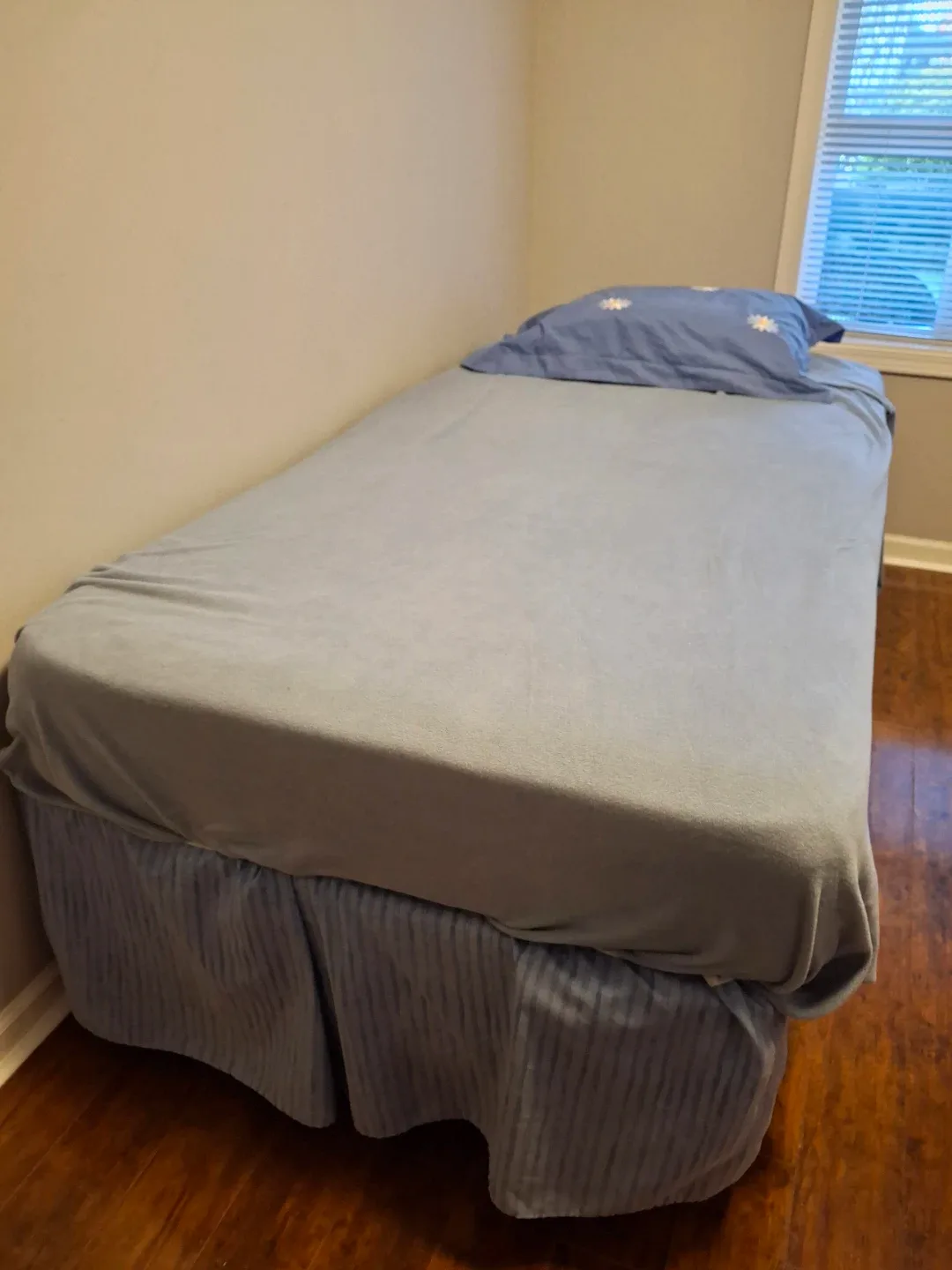 Single Bed Frame & Mattress