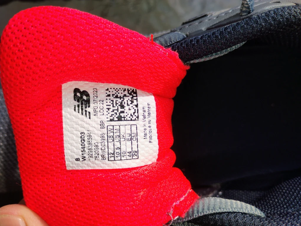 New Balance 1540v3 Gray Running Shoes - US Women's 12 - photo 2