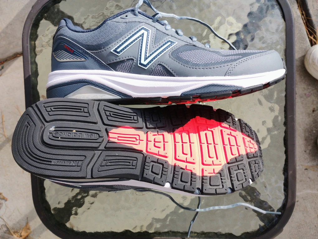 New Balance 1540v3 Gray Running Shoes - US Women's 12 - photo 3