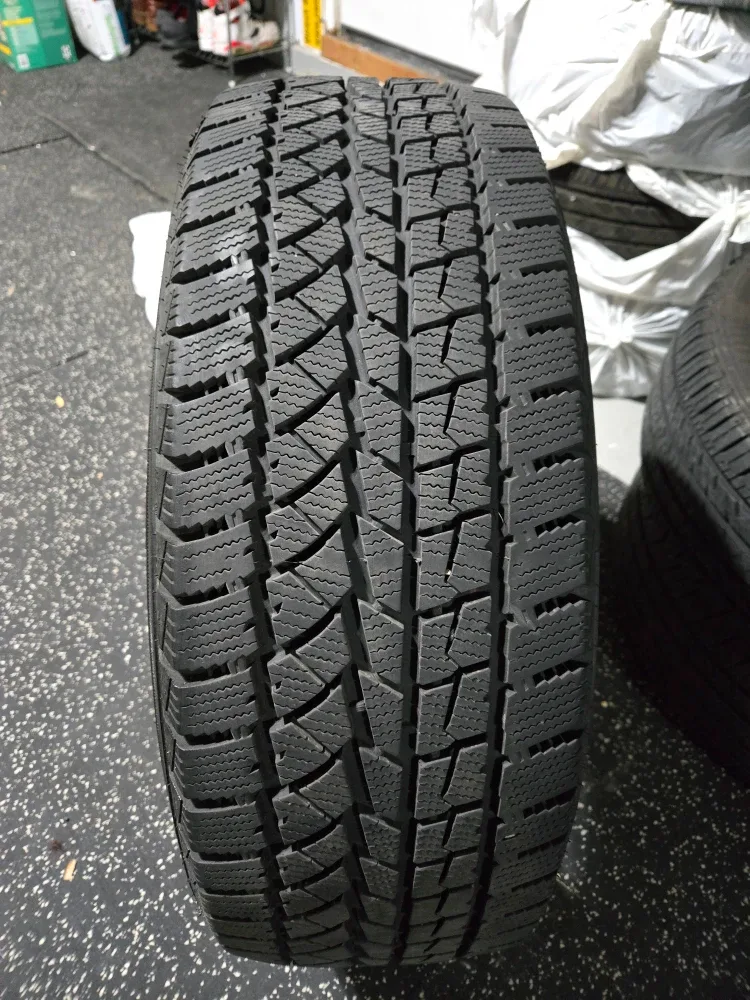 Winter Tires 235/60R18 image indicator(6)