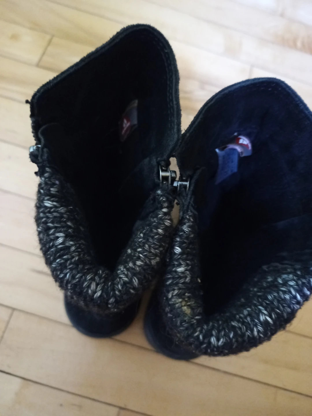 Ladies Cougar Black Suede Winter Boots - Size 8 - photo 5
