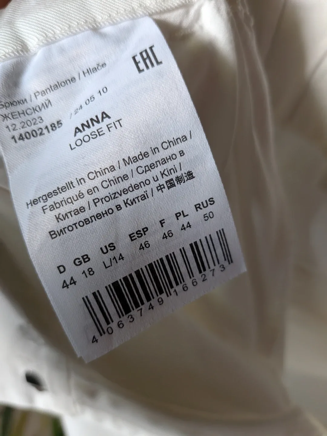 Olsen ladies ANNA White Pants sz 14 Like New image indicator(8)