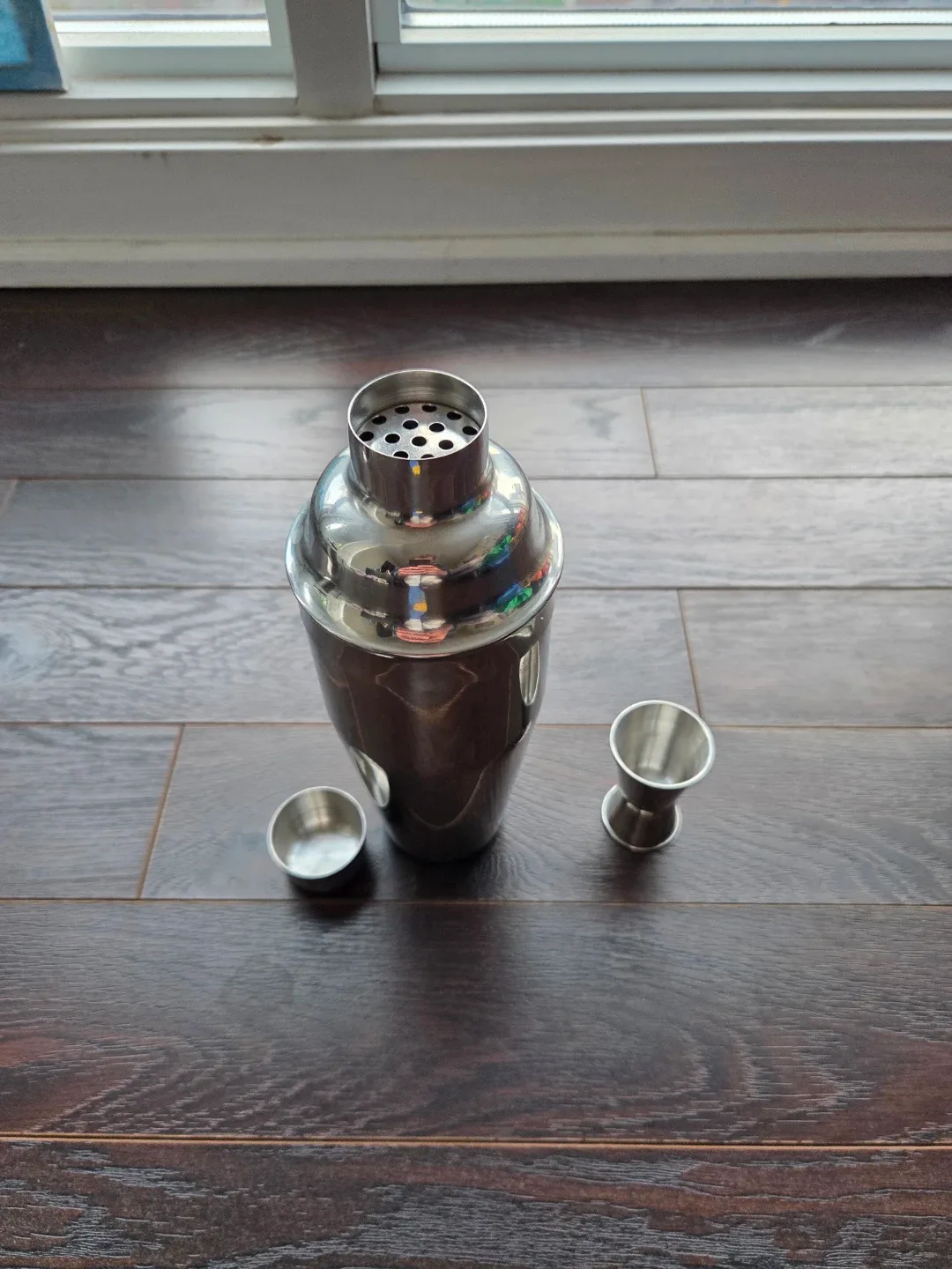 Stainless Steel Cocktail Shaker and measure image indicator(3)