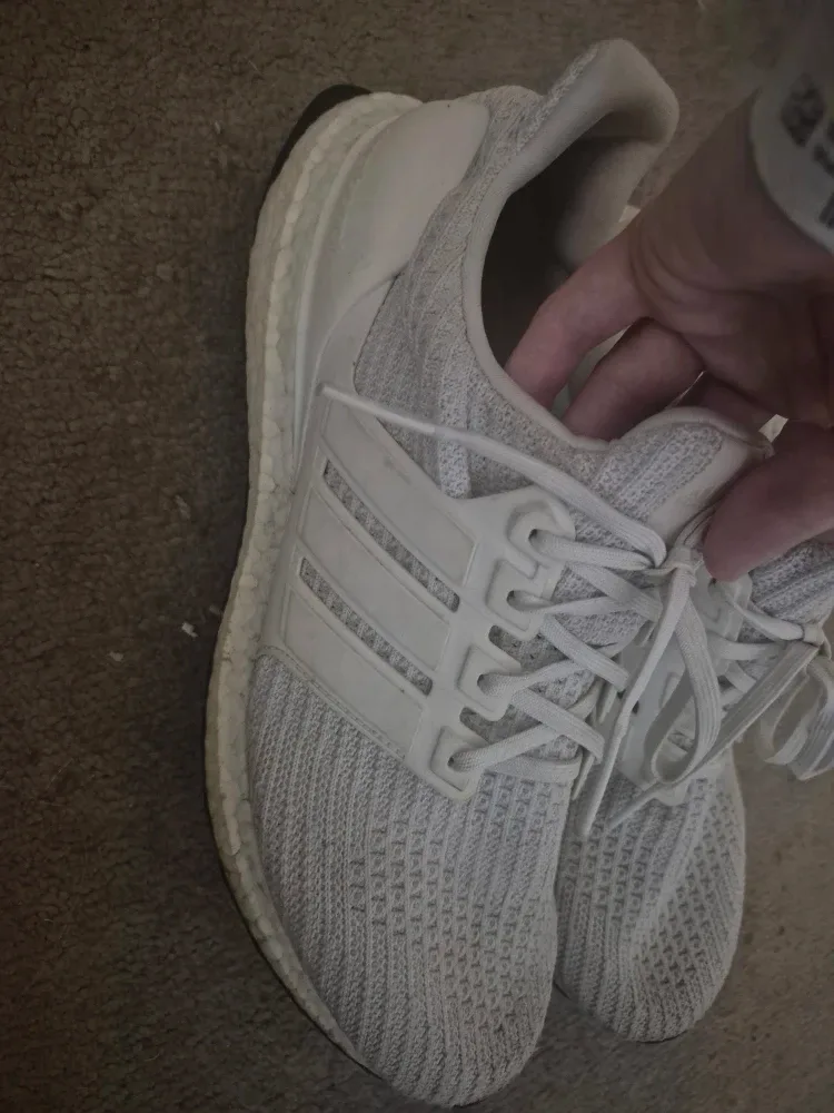 Adidas Ultra Boost 4.0 White Shoes image indicator(2)