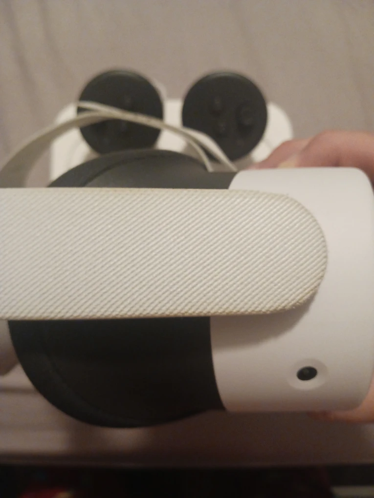 Meta Quest 3S VR Headset - photo 3