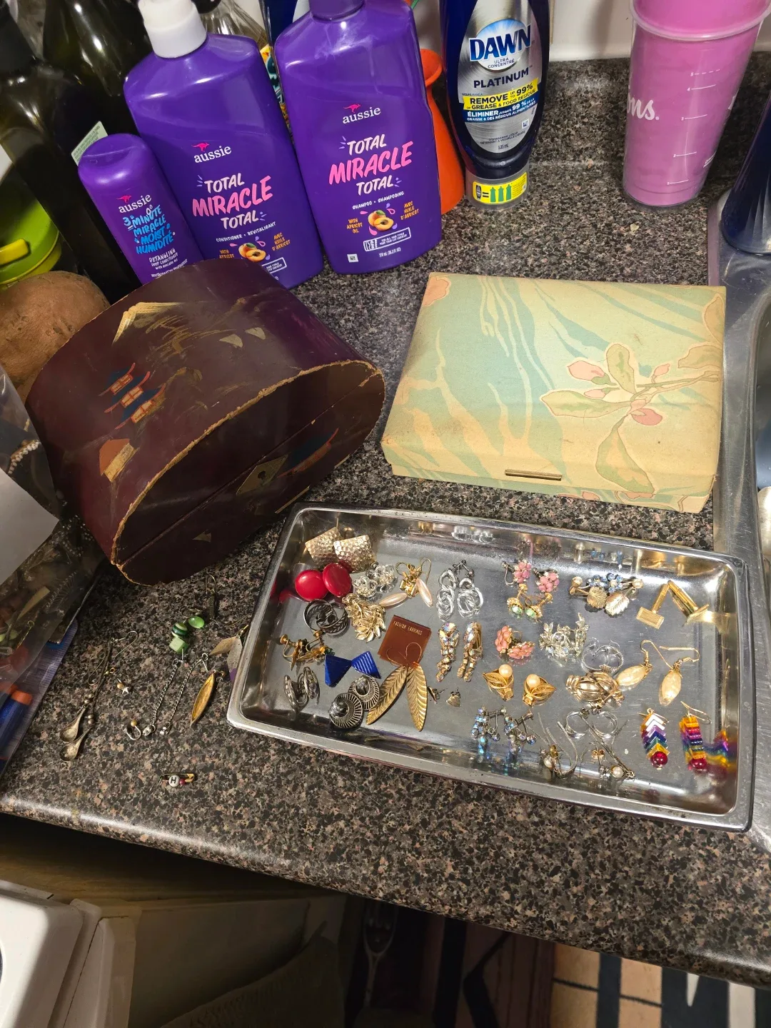 Vintage Jewellery Lot image indicator(5)