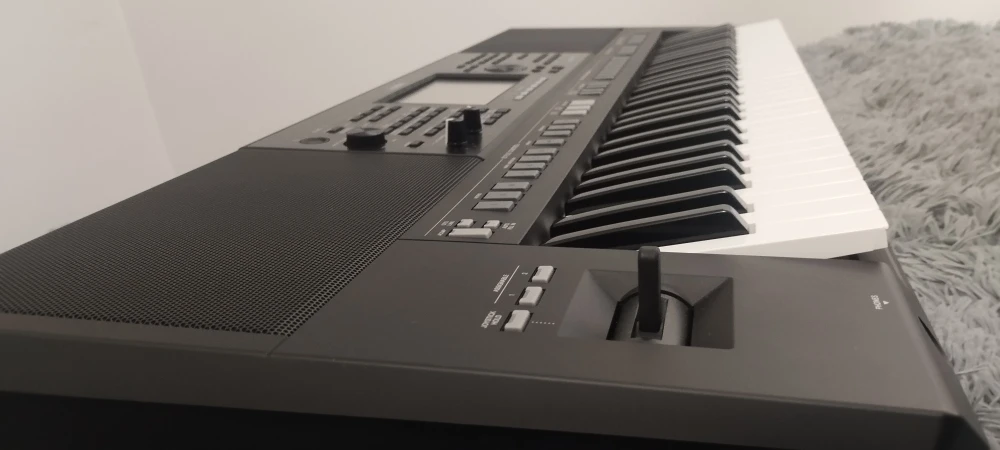 Yamaha PSR-SX720 Keyboard - photo 2