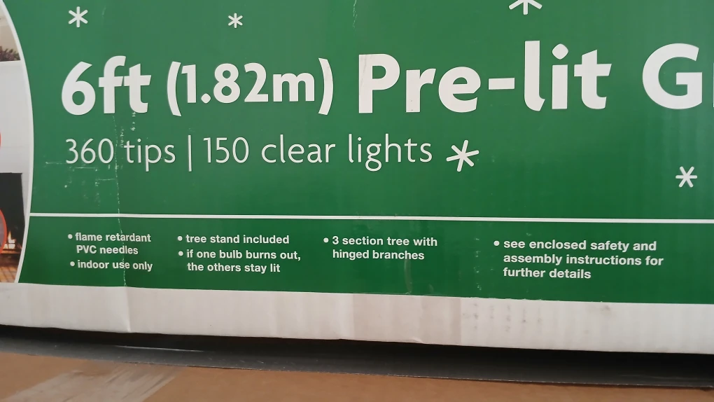 6ft Pre-lit Green Christmas Tree - photo 3