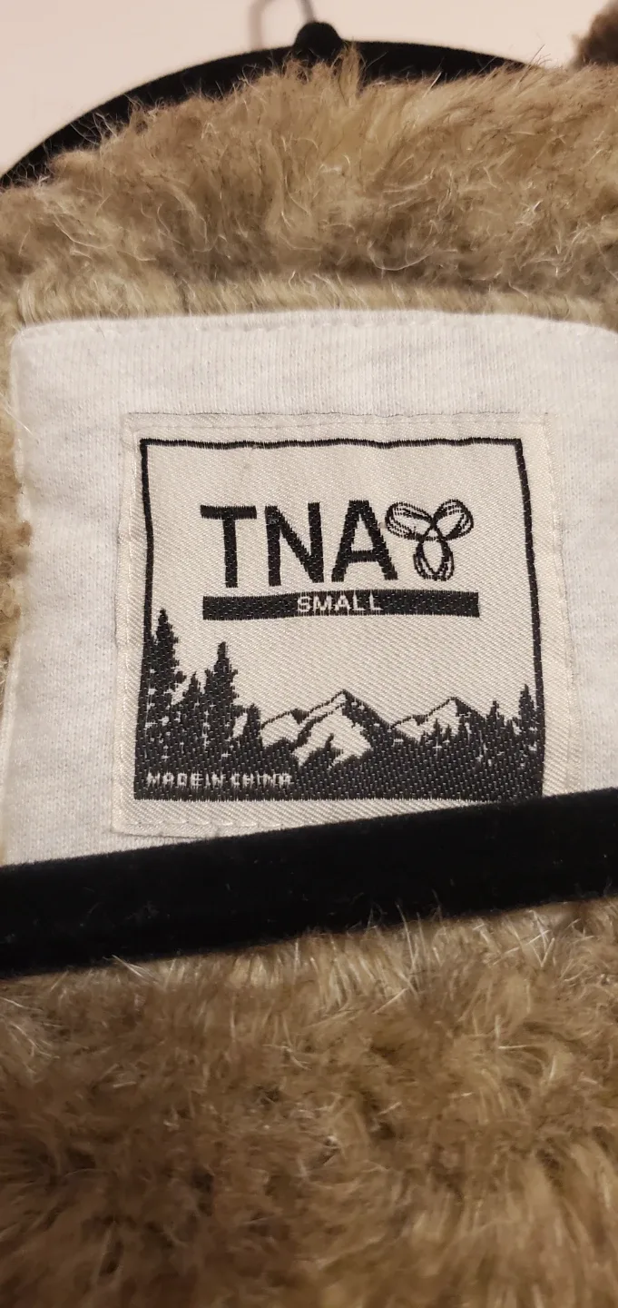 TNA Jacket image indicator(8)