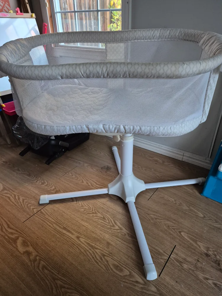 Halo Bassinest Swivel Sleeper image indicator(2)