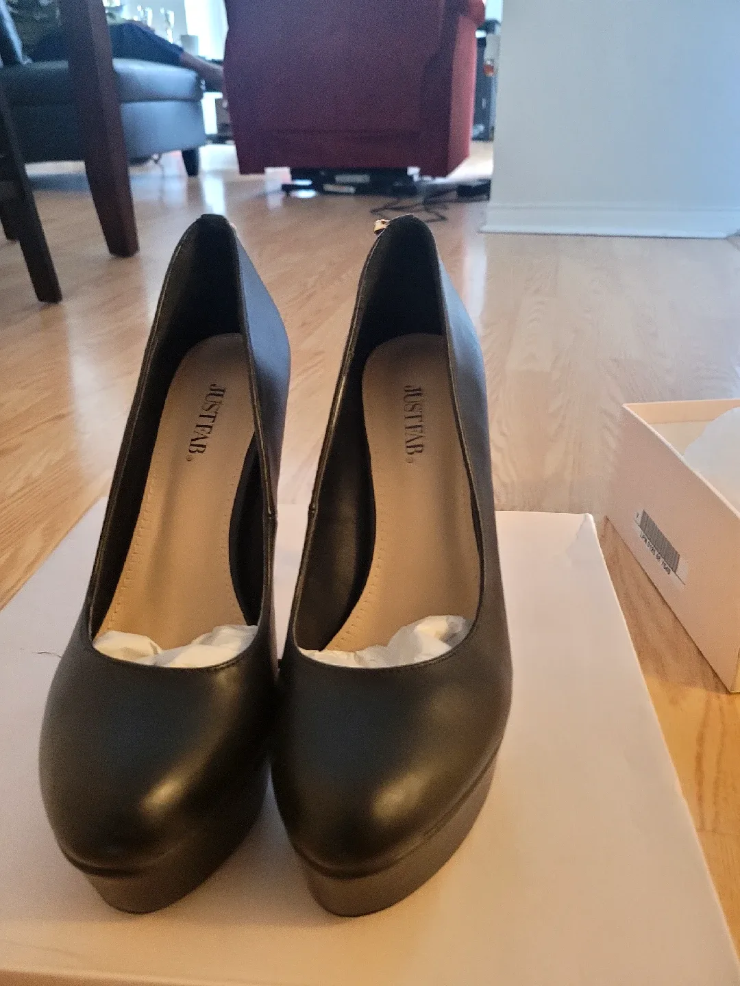 black high heels image indicator(2)