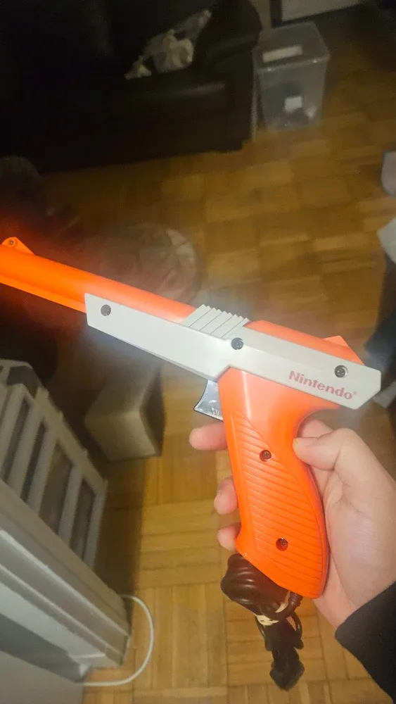 Nintendo Zapper Light Gun - NES