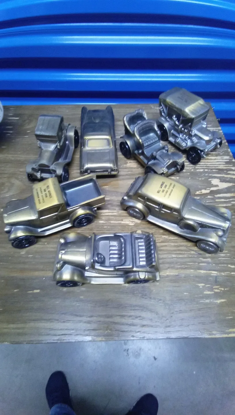 Bell Savings and Loan Car Coin Banks thumbnail