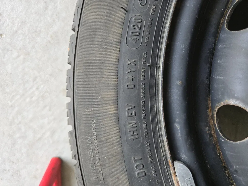 Michelin X-Ice Snow 205/65R16 Tires image indicator(3)