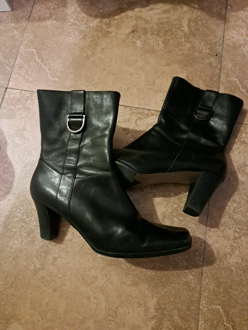 Etienne Aigner  Leather Heeled Ankle Boots - Size 7