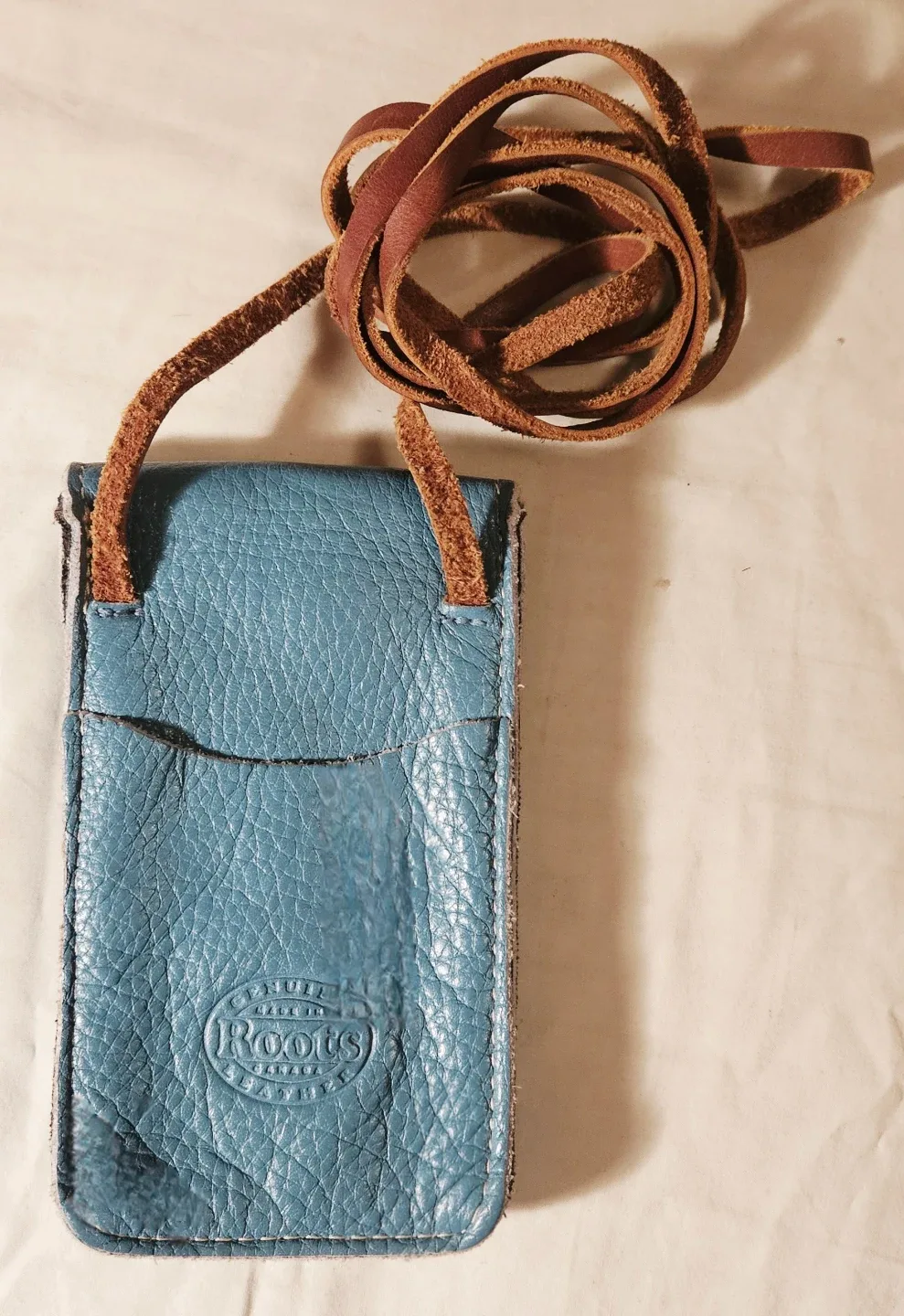 Roots Leather Phone Pouch - Blue 🌐✨️ image indicator(3)