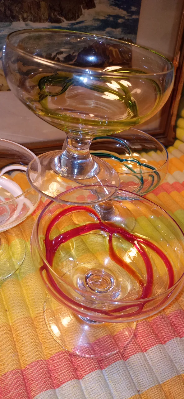 Set of 4 Decorative vintage Glass Dessert Cups image indicator(3)