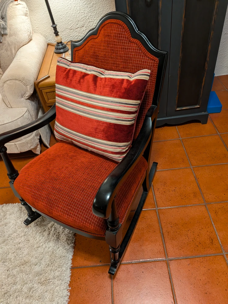 Red Rocking Chair - photo 3