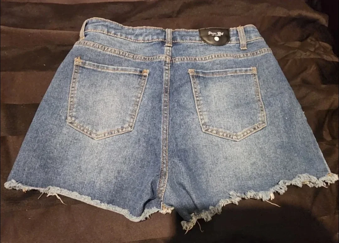 Shorts - Size L image indicator(2)