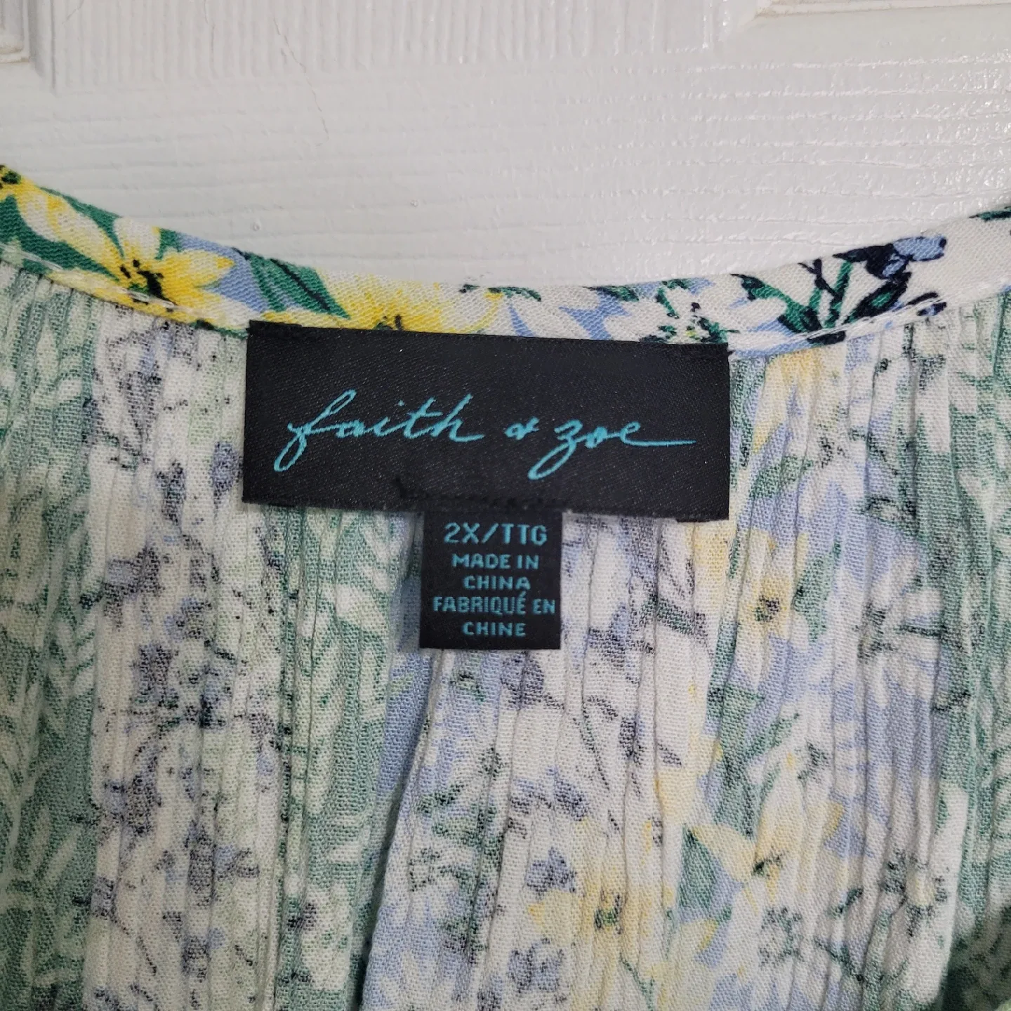 Ladies Size 2X Top image indicator(2)