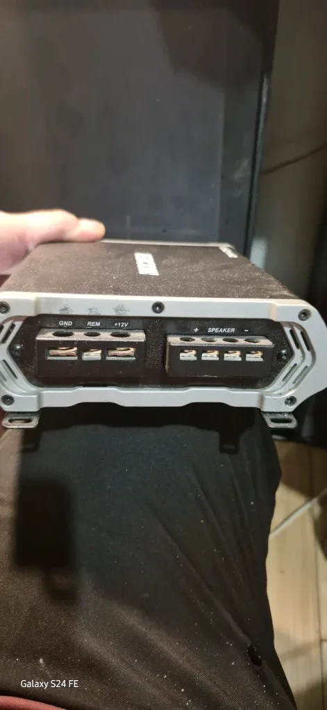 Kicker DXA250.1 Car Amplifier image indicator(3)