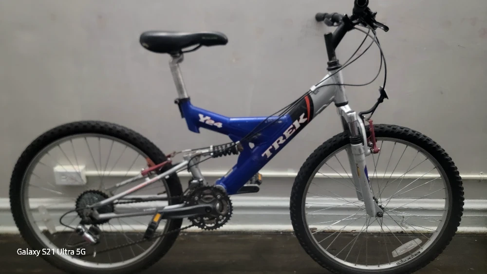 Trek Y24 Full Suspension Mountain Bike