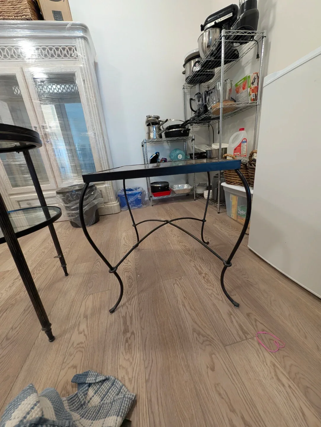 Side table with a shell like top. image indicator(2)