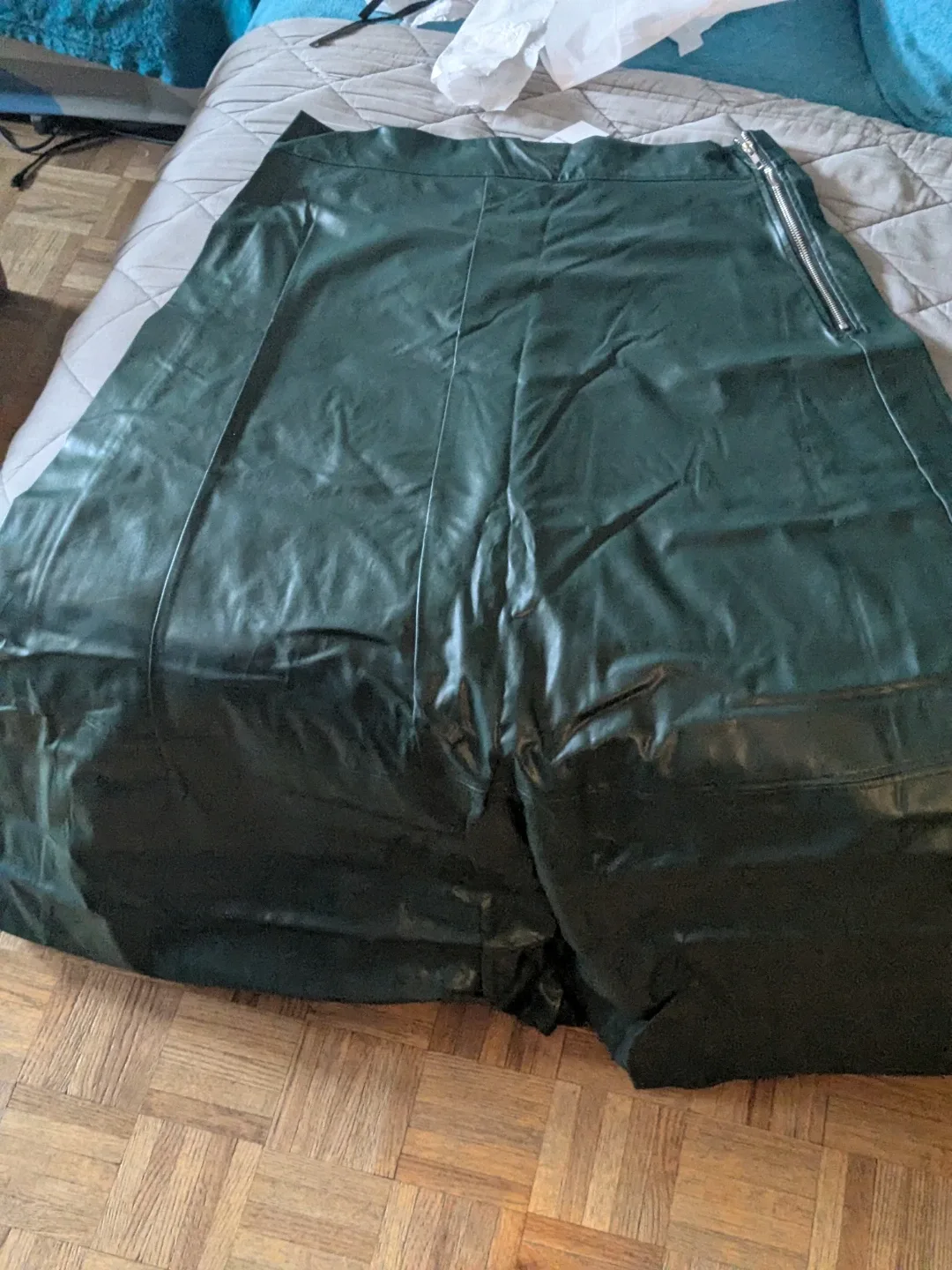 Zanzea Collection Green Faux Leather Skirt image indicator(2)