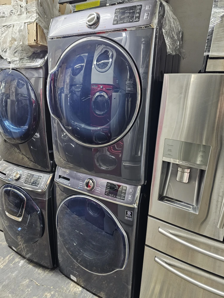 Samsung large capacity washer and dryer set